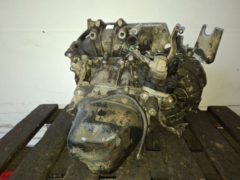 Recambio de caja cambios para renault megane ii berlina 5p k9k722 referencia OEM IAM JR5102  