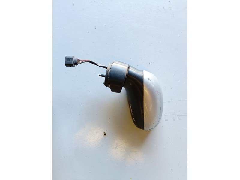 Recambio de retrovisor izquierdo para seat leon (1p1) bkd referencia OEM IAM   