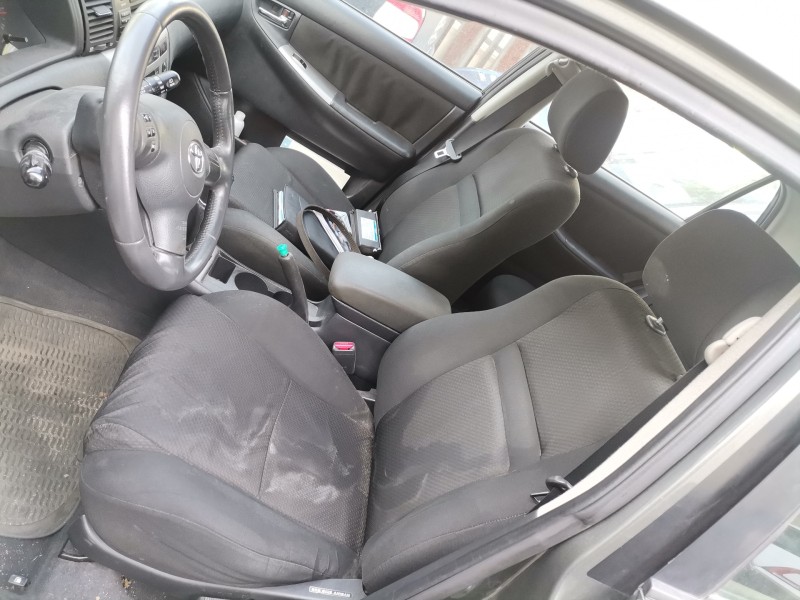 toyota corolla (e12) del año 2004