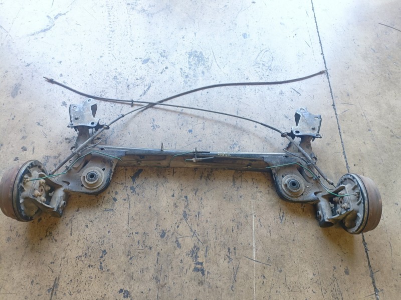 Recambio de puente trasero para dacia logan 1 k9k796 referencia OEM IAM   