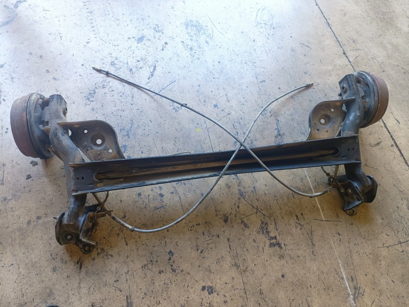 Recambio de puente trasero para dacia logan 1 k9k796 referencia OEM IAM   