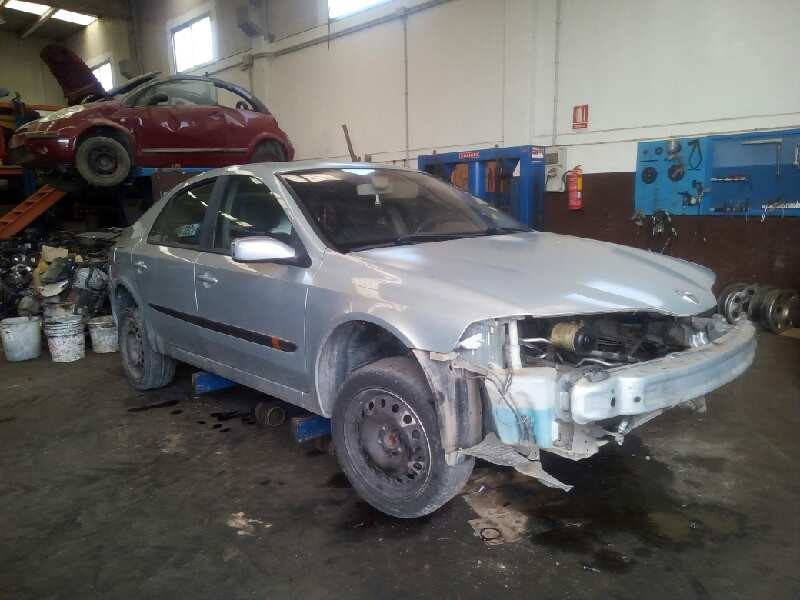 renault laguna ii (bg0) del año 2001