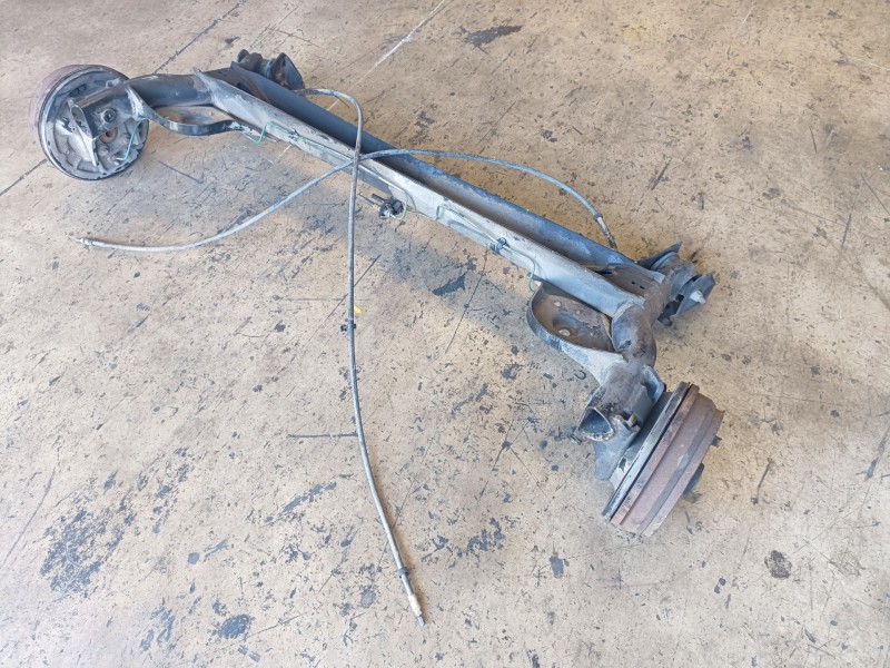 Recambio de puente trasero para dacia logan 1 k9k796 referencia OEM IAM   