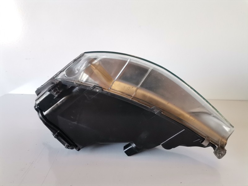 Recambio de faro derecho para ford focus berlina (cak) f9da referencia OEM IAM   