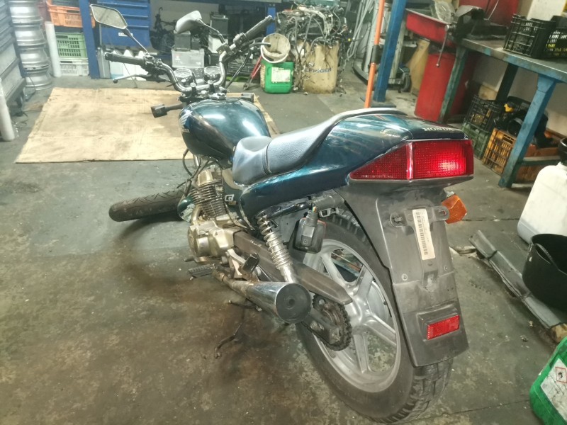 honda cb 250 del año 2001
