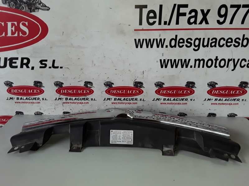 Recambio de rejilla delantera para opel zafira b z18xer referencia OEM IAM 13136136  