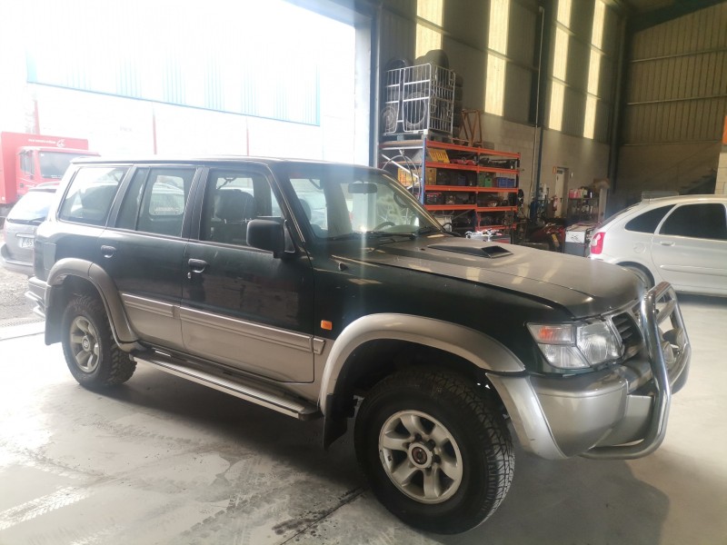nissan patrol gr (y61) del año 2000
