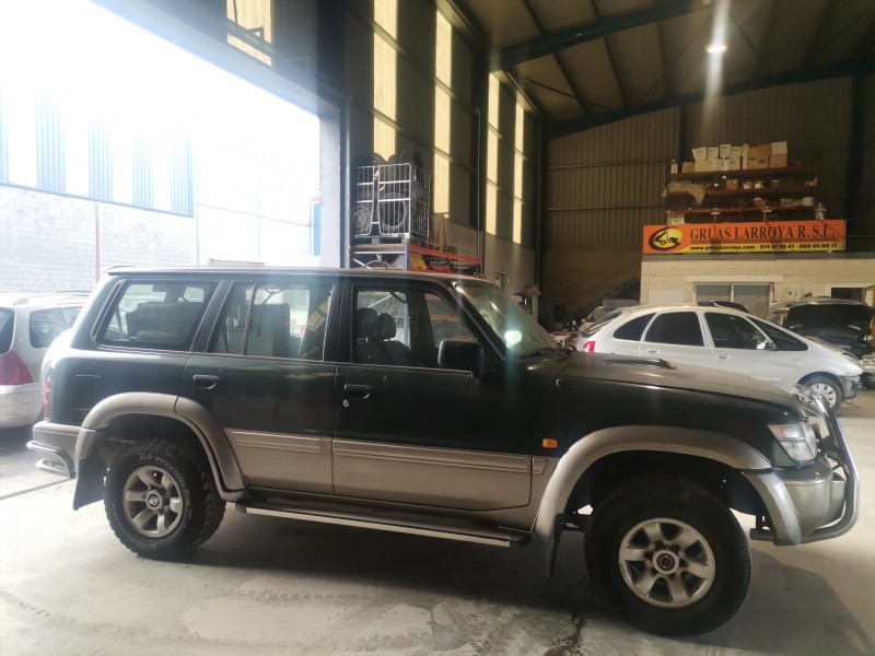 nissan patrol gr (y61) del año 2000