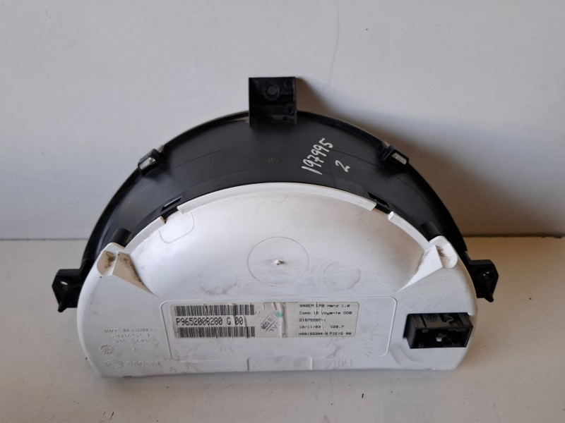 Recambio de cuadro instrumentos para citroen c3 hfx referencia OEM IAM P9652008280  