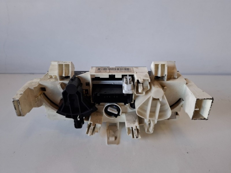 Recambio de mando calefaccion / aire acondicionado para citroen c3 hfx referencia OEM IAM F664479W  