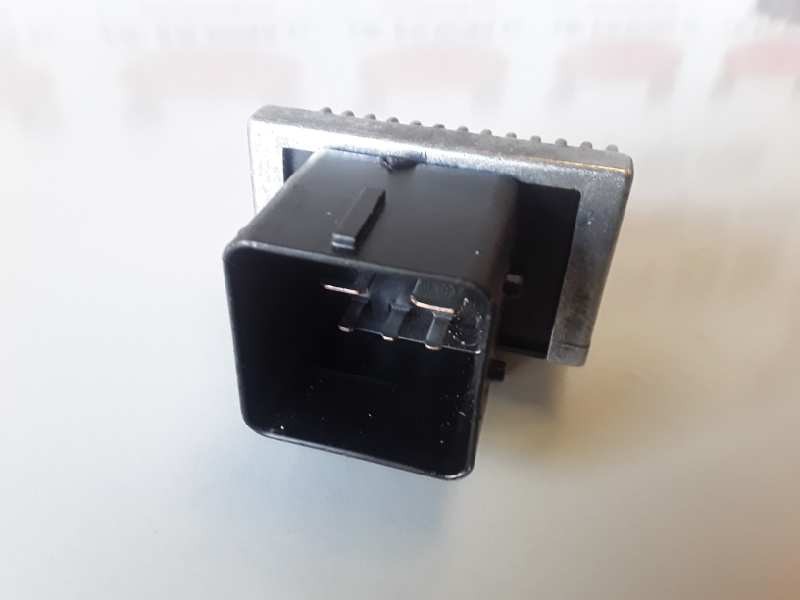Recambio de caja precalentamiento para dacia sandero ii k9k626 referencia OEM IAM 110678071R  