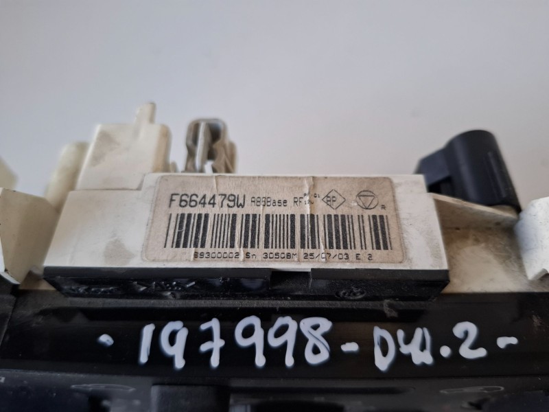 Recambio de mando calefaccion / aire acondicionado para citroen c3 hfx referencia OEM IAM F664479W  