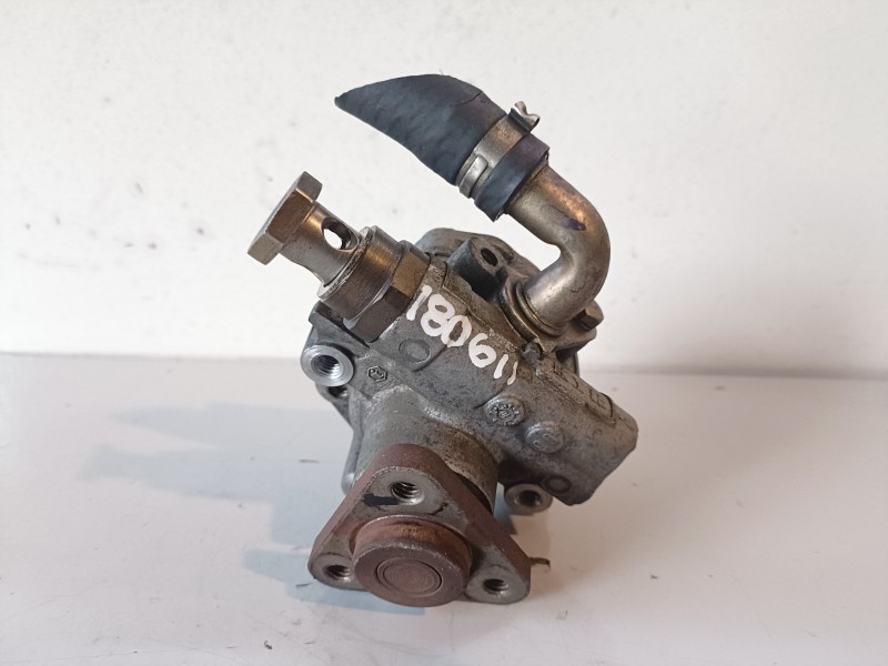 Recambio de bomba direccion para audi a4 berlina (b5) ajm referencia OEM IAM 8D0145177Q  