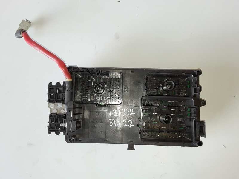 Recambio de caja reles / fusibles para opel insignia berlina a20dth referencia OEM IAM 1325530/544949969  