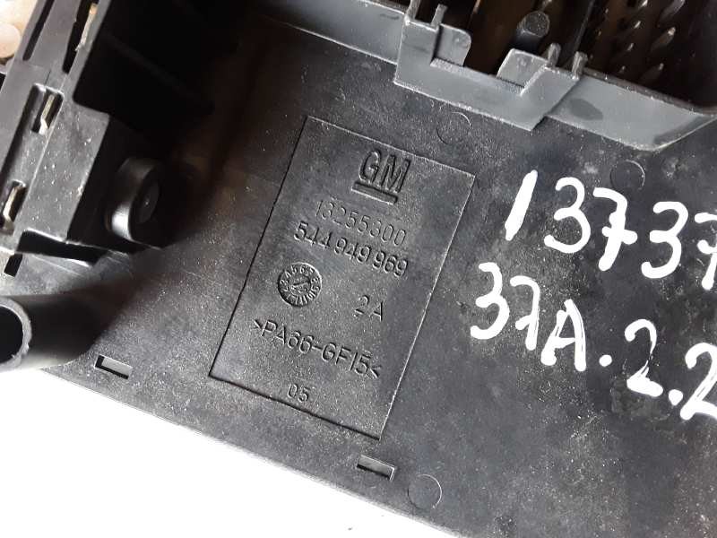 Recambio de caja reles / fusibles para opel insignia berlina a20dth referencia OEM IAM 1325530/544949969  