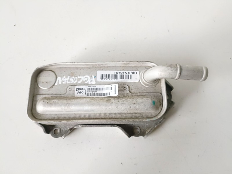 Recambio de enfriador aceite motor para toyota avensis (t27) 2adftv referencia OEM IAM 157100R011  