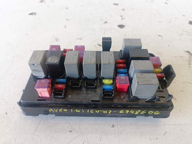 Recambio de caja reles / fusibles para chevrolet aveo berlina f14d3 referencia OEM IAM 96651094  
