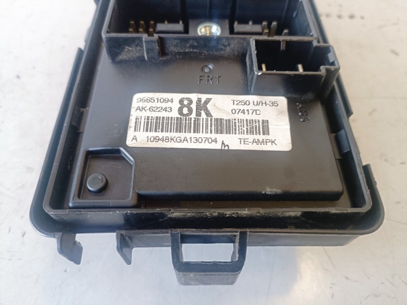 Recambio de caja reles / fusibles para chevrolet aveo berlina f14d3 referencia OEM IAM 96651094  