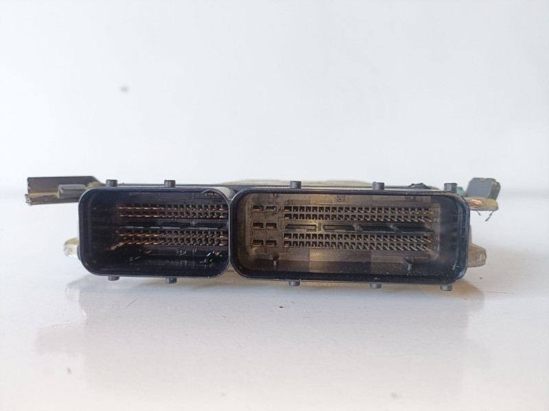 Recambio de centralita motor uce para audi a4 berlina (8e) blb referencia OEM IAM 03G906016GN  