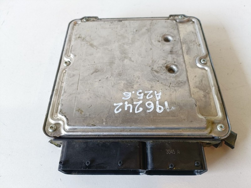 Recambio de centralita motor uce para audi a4 berlina (8e) blb referencia OEM IAM 03G906016GN  
