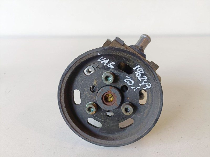 Recambio de bomba direccion para audi a4 berlina (8e) blb referencia OEM IAM 8E0145155N  