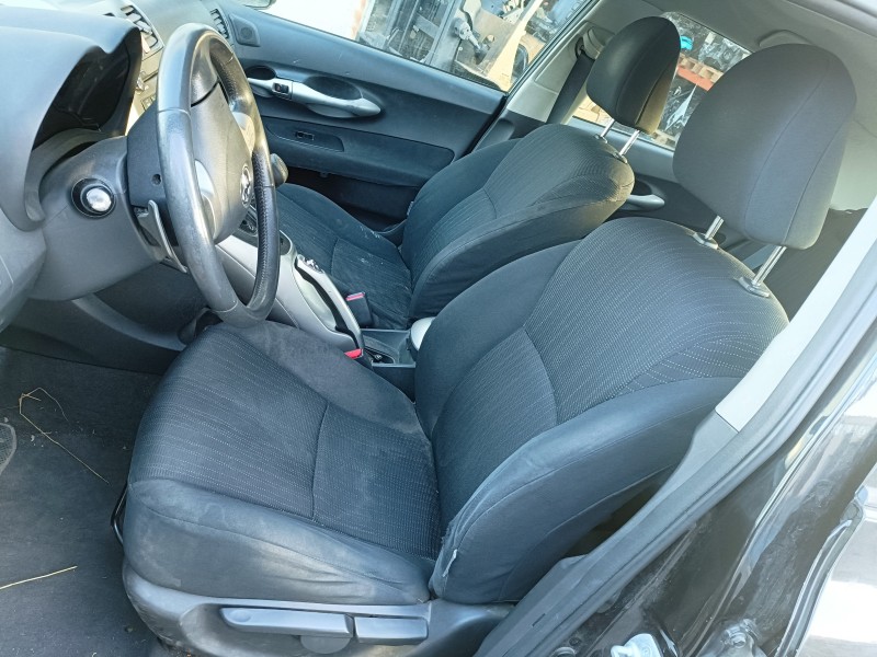 toyota auris (e15) del año 2007