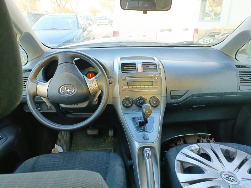 toyota auris (e15) del año 2007