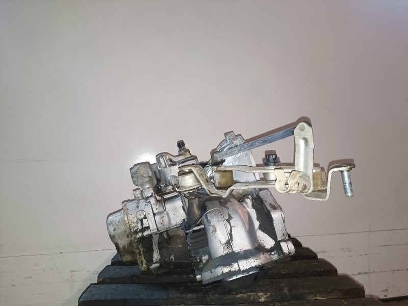 Recambio de caja cambios para opel corsa c z14xe referencia OEM IAM F13C394  