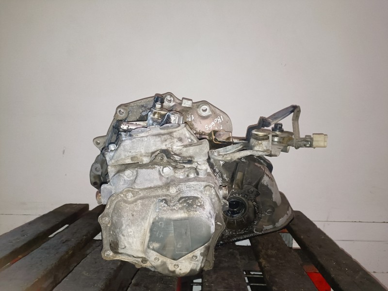 Recambio de caja cambios para opel corsa c z14xe referencia OEM IAM F13C394  