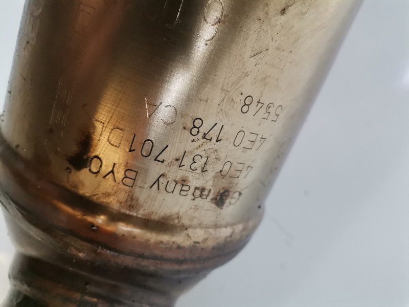 Recambio de catalizador para audi a8 (4e) bvn referencia OEM IAM 4E0131701DL  