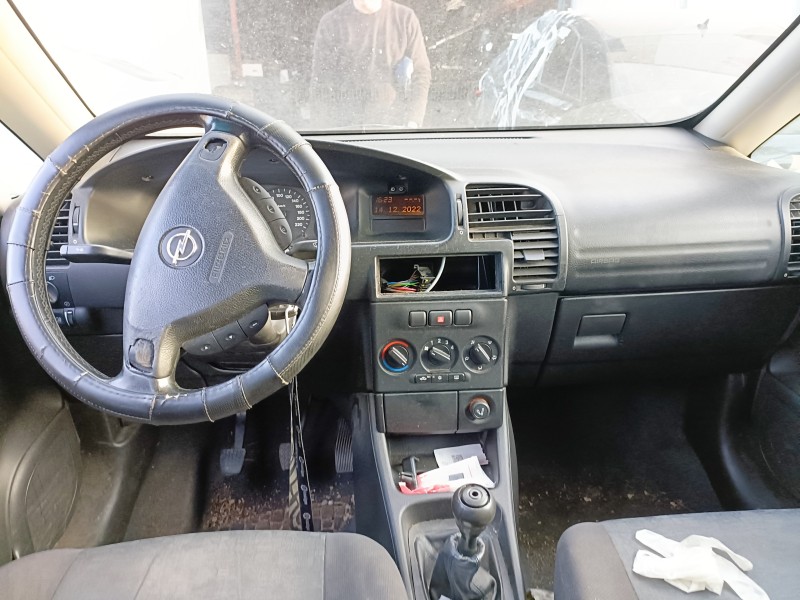 opel zafira a del año 2002