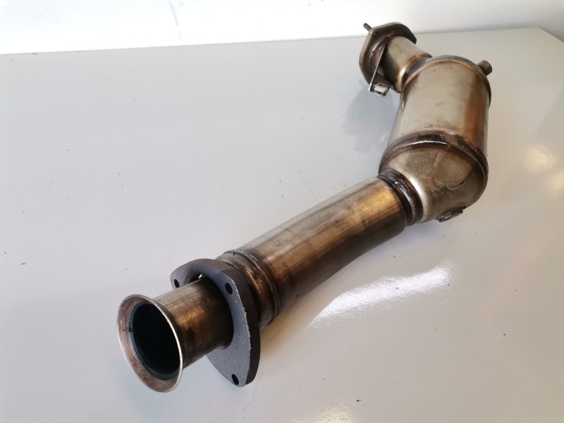 Recambio de catalizador para audi a8 (4e) bvn referencia OEM IAM 4E0131701DL  