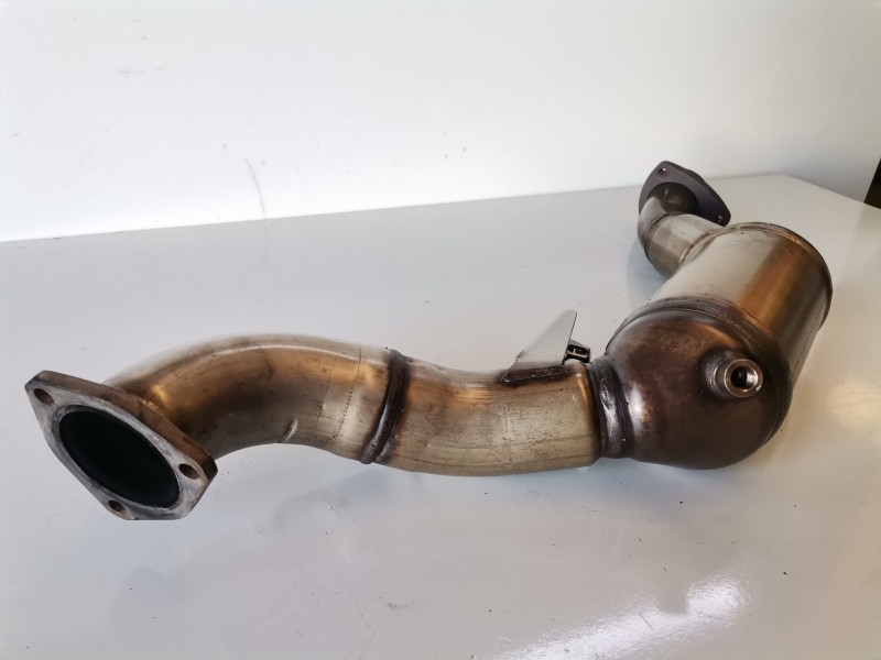 Recambio de catalizador para audi a8 (4e) bvn referencia OEM IAM 4E0131701DM  