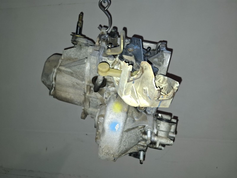 Recambio de caja cambios para citroen c4 berlina 9hy referencia OEM IAM 20DM69  