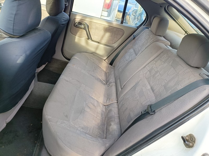 nissan primera berlina (p11) del año 2001