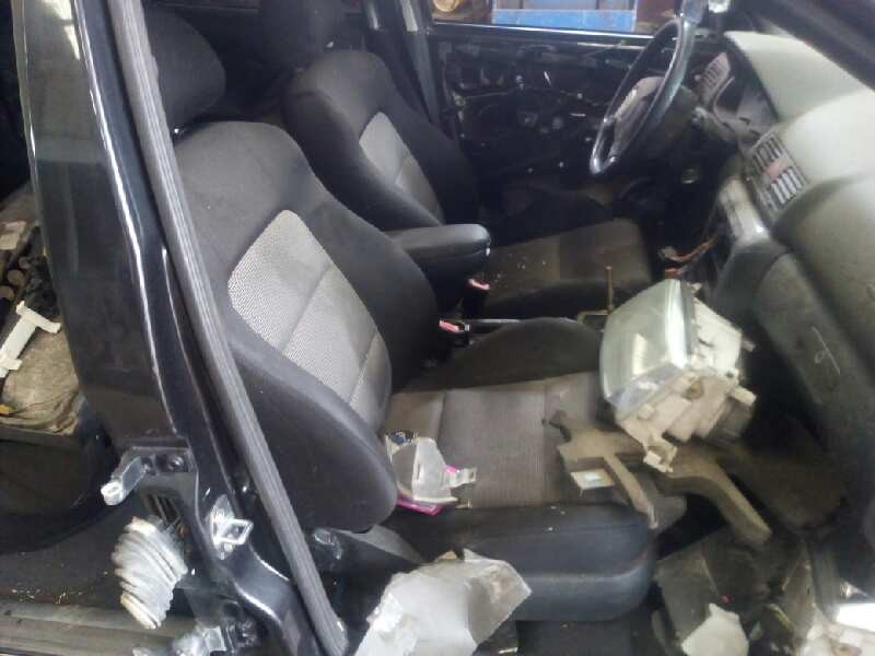skoda octavia berlina (1u2) del año 2003