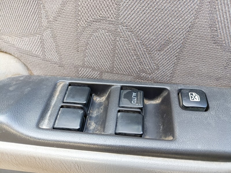 nissan primera berlina (p11) del año 2001