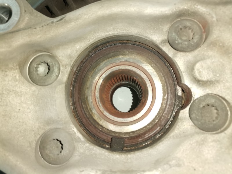 Recambio de mangueta delantera derecha para audi a8 (4e) bvn referencia OEM IAM 4E0256M  