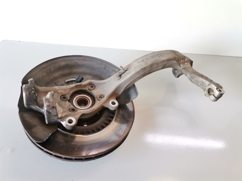 Recambio de mangueta delantera derecha para audi a8 (4e) bvn referencia OEM IAM 4E0256M  
