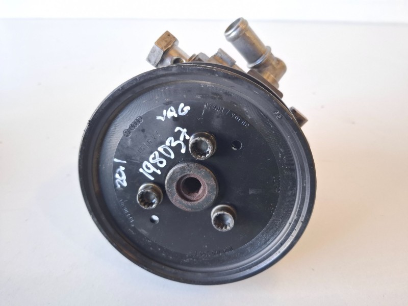 Recambio de bomba direccion para audi a4 avant (8e) bkn referencia OEM IAM 8E0145155T  