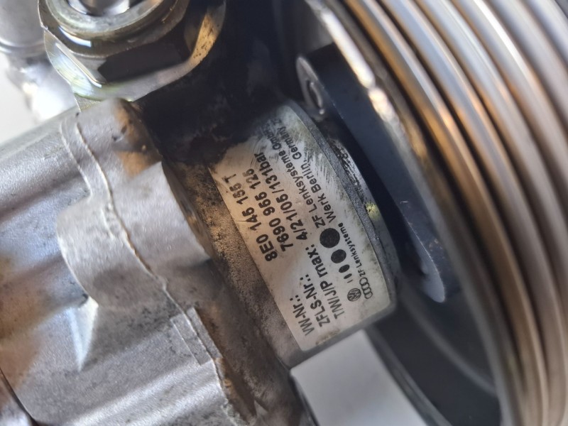 Recambio de bomba direccion para audi a4 avant (8e) bkn referencia OEM IAM 8E0145155T  