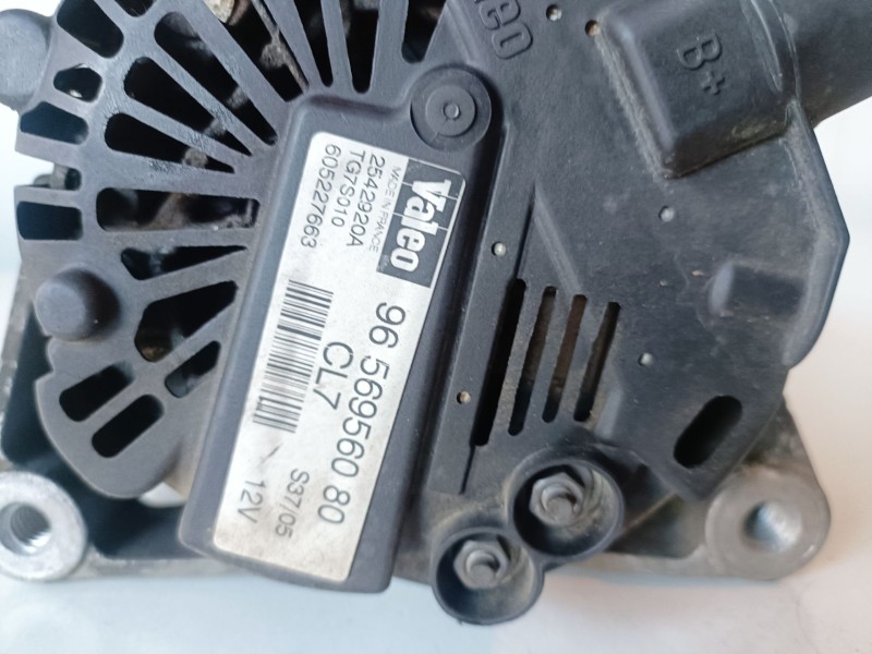 Recambio de alternador para peugeot 206 kfu referencia OEM IAM 9656956080  