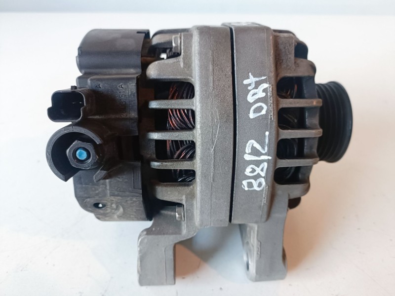 Recambio de alternador para peugeot 206 kfu referencia OEM IAM 9656956080  