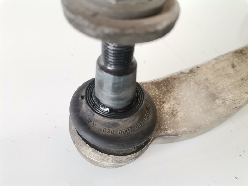 Recambio de brazo suspension inferior delantero derecho para audi a8 (4e) bvn referencia OEM IAM 4E0407696C  