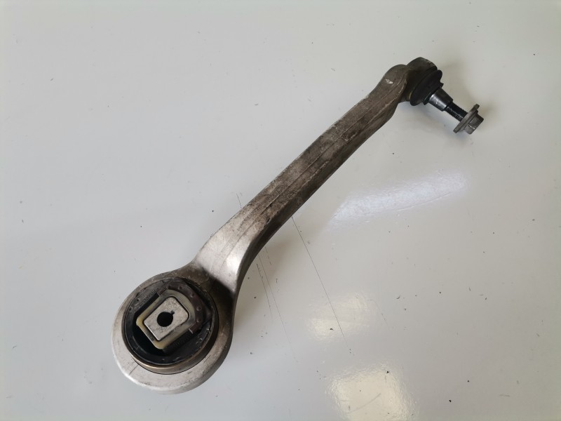 Recambio de brazo suspension inferior delantero derecho para audi a8 (4e) bvn referencia OEM IAM 4E0407696C  
