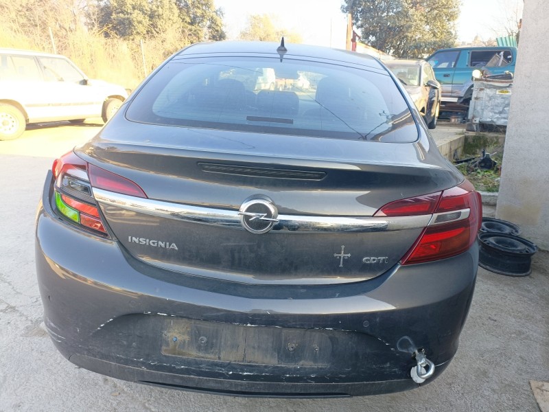 opel insignia berlina del año 2014