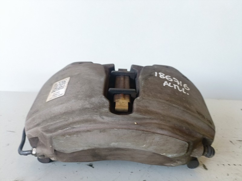 Recambio de pinza de freno delantera derecha para audi a4 avant (8w5) cswb referencia OEM IAM   