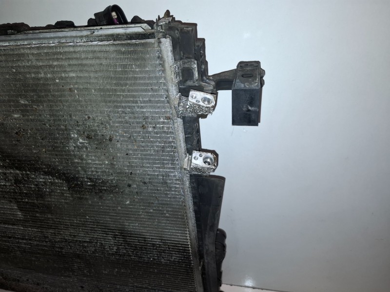 Recambio de condensador / radiador aire acondicionado para volkswagen crafter furgón (sy/sx) dau referencia OEM IAM 2N0820411A  