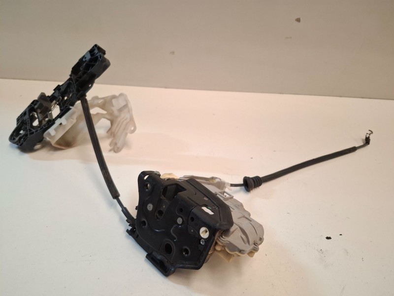 Recambio de cerradura puerta delantera derecha para volkswagen passat variant (3c5) bkp referencia OEM IAM 3C1837016A  