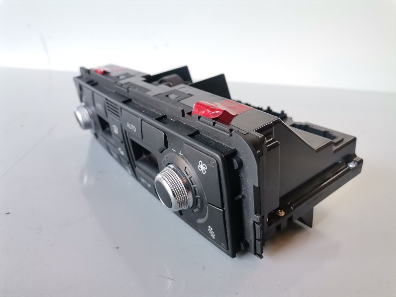 Recambio de mando climatizador para audi a8 (4e) bvn referencia OEM IAM 4E0820043F  